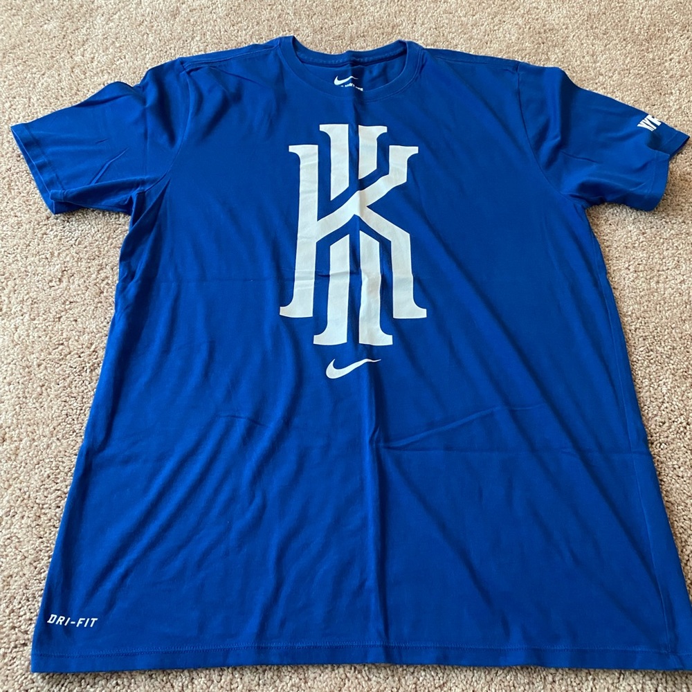 Nike Men’s Blue Kyrie Irving Shirt Size Large